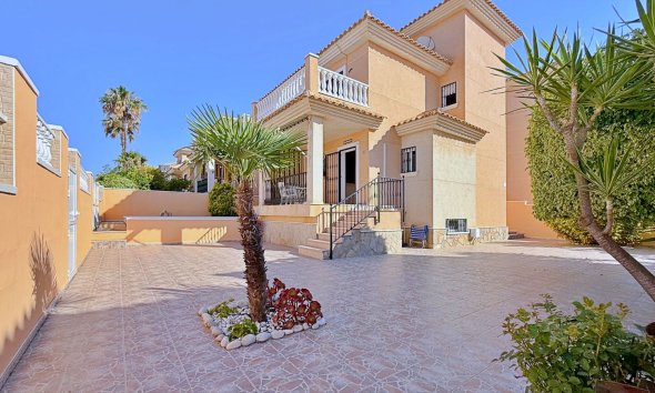 Resale - Villa - Orihuela - Orihuela Costa