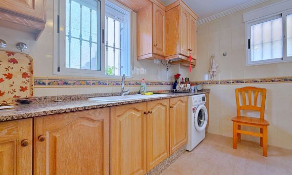 Resale - Villa - Orihuela - Orihuela Costa