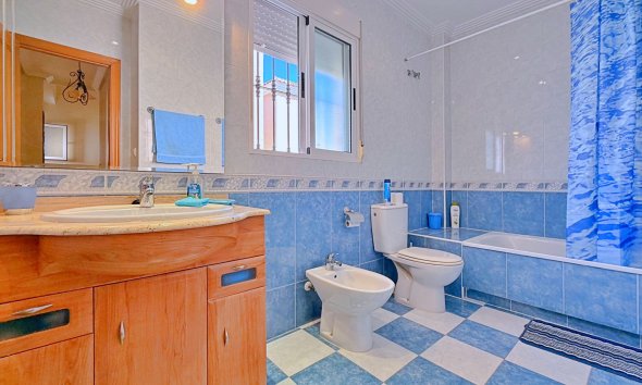 Resale - Villa - Orihuela - Orihuela Costa