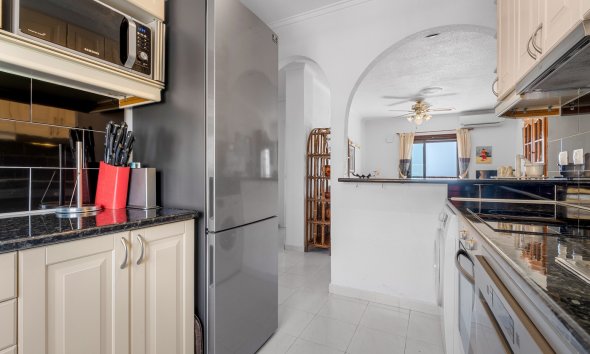 Resale - Apartment - Torrevieja - Torrevieja - Aguas Nuevas