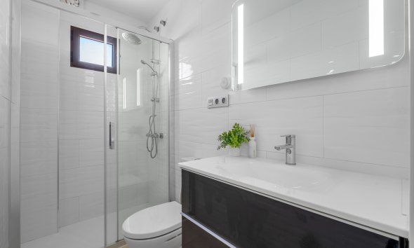 Resale - Apartment - Torrevieja - Torrevieja - Aguas Nuevas