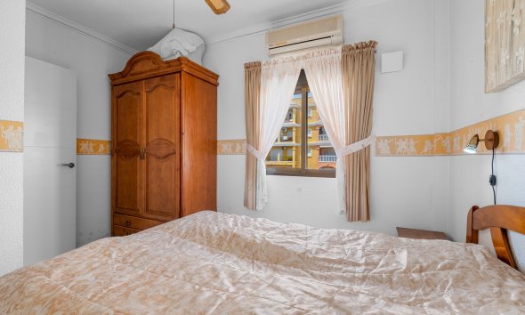 Resale - Apartment - Torrevieja - Torrevieja - Aguas Nuevas