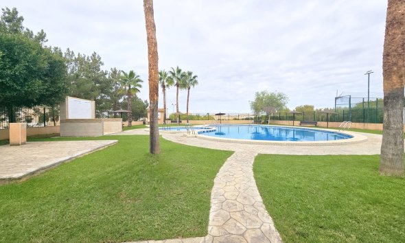 Resale - Terraced house / Townhouse - Torrevieja - Los Altos