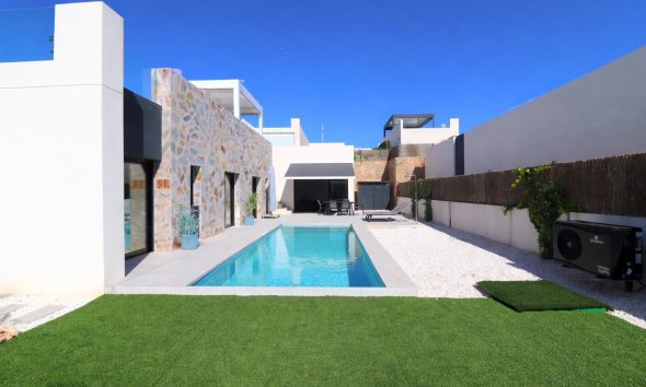 Resale - Villa - Algorfa - La Finca Golf Resort