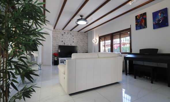 Resale - Villa - Formentera del Segura - Fincas de La Vega