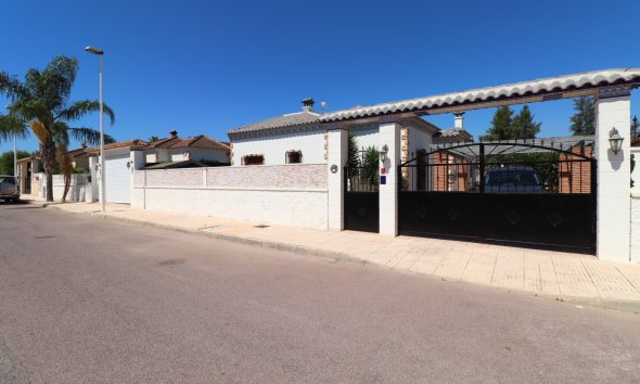 Resale - Villa - Formentera del Segura - Fincas de La Vega