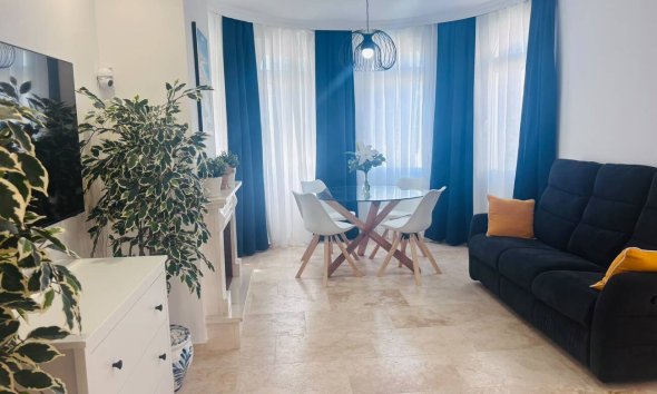 Resale - Villa - Orihuela Costa - Villamartín