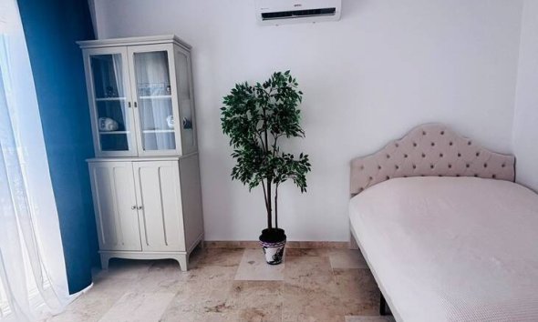 Resale - Villa - Orihuela Costa - Villamartín