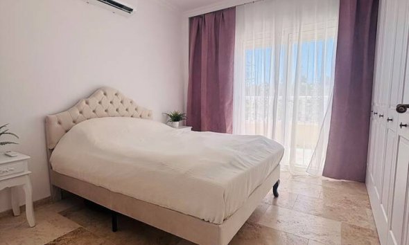 Resale - Villa - Orihuela Costa - Villamartín