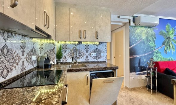 Resale - Apartment - Torrevieja - La Mata