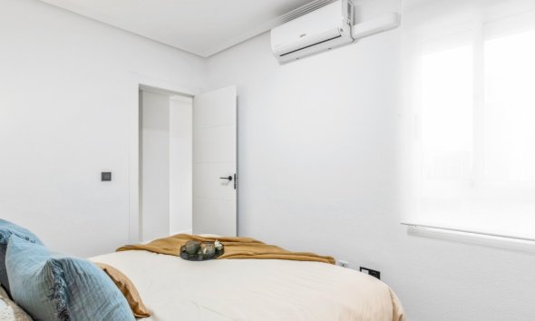 Resale - Apartment - Orihuela Costa - La Florida