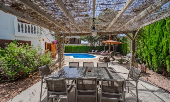 Resale - Villa - Orihuela Costa - Cabo Roig