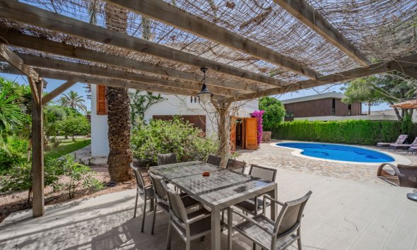 Resale - Villa - Orihuela Costa - Cabo Roig