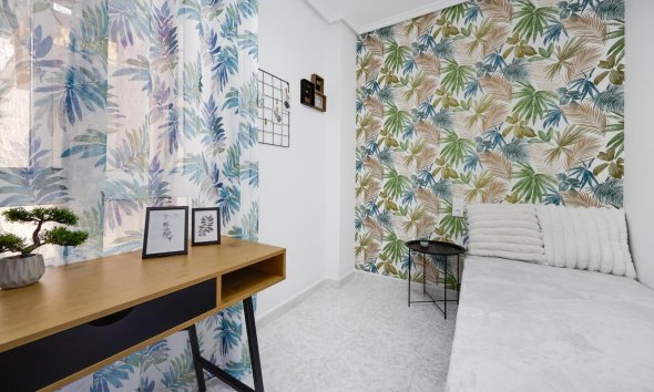 Resale - Apartment - Torrevieja - Habaneras