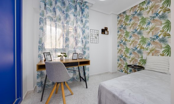 Resale - Apartment - Torrevieja - Habaneras