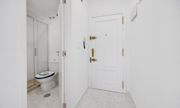 Resale - Apartment - Torrevieja - Habaneras