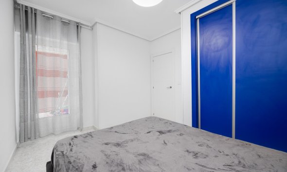 Resale - Apartment - Torrevieja - Habaneras