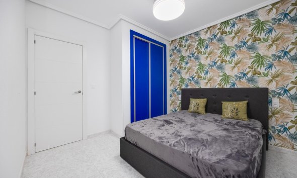 Resale - Apartment - Torrevieja - Habaneras