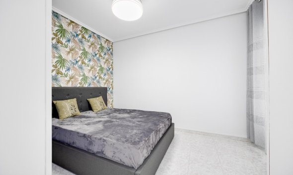 Resale - Apartment - Torrevieja - Habaneras