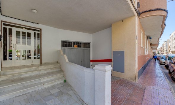 Resale - Apartment - Torrevieja - Habaneras
