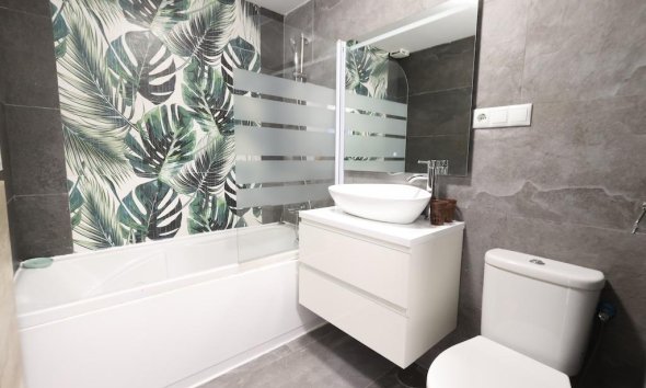 Resale - Apartment - Torrevieja - Centro