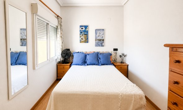Resale - Bungalow - La Mata