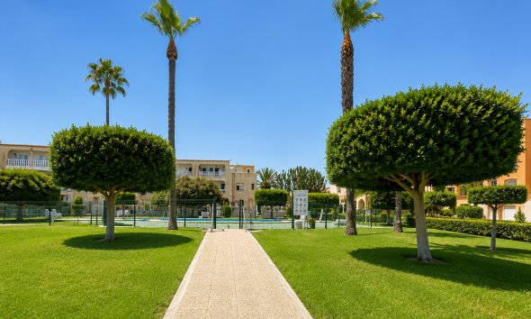 Resale - Bungalow - La Mata