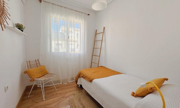 Resale - Terraced house / Townhouse - Orihuela Costa - La Zenia