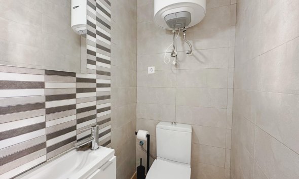 Resale - Terraced house / Townhouse - Orihuela Costa - La Zenia