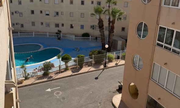 Resale - Apartment - Torrevieja - Urbanización San Luis