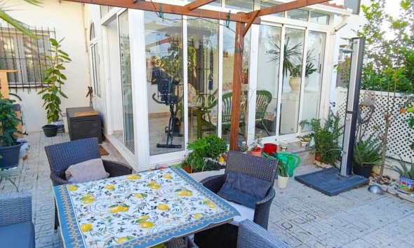 Obra nueva - Chalet independiente - Torrevieja