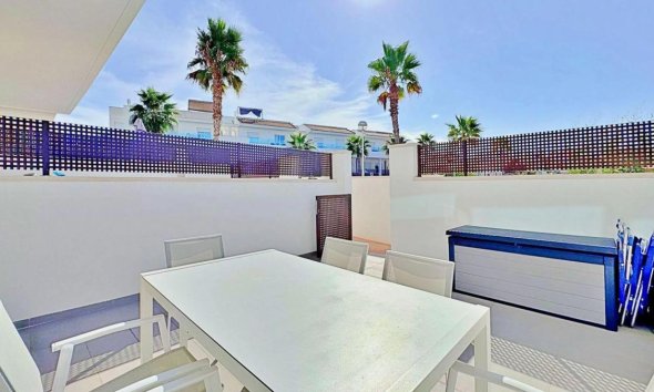 Rynek Pierwotny - Domy szeregowe - Torrevieja
