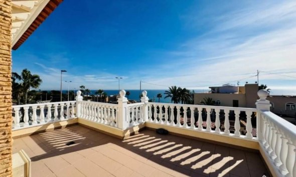 Rynek Pierwotny - Wolnostojący domek - Torrevieja
