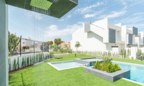 Rynek Pierwotny - Bungalow / Domek parterowy - Torrevieja