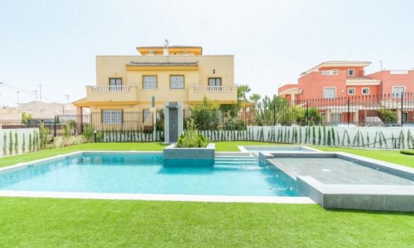 Rynek Pierwotny - Bungalow / Domek parterowy - Torrevieja