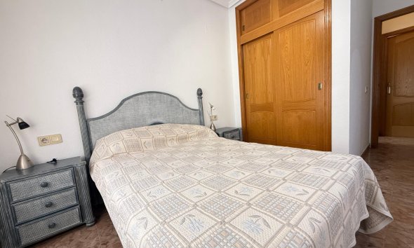 Resale - Apartment - Torrevieja - Estacion de autobuses