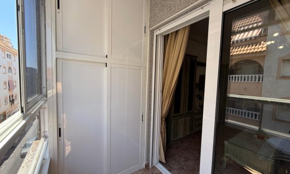 Resale - Apartment - Torrevieja - Estacion de autobuses