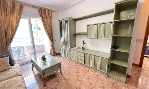 Resale - Apartment - Torrevieja - Estacion de autobuses