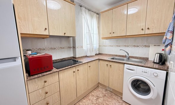 Resale - Apartment - Torrevieja - Estacion de autobuses