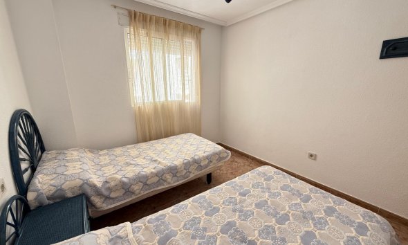 Resale - Apartment - Torrevieja - Estacion de autobuses