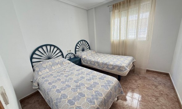 Resale - Apartment - Torrevieja - Estacion de autobuses