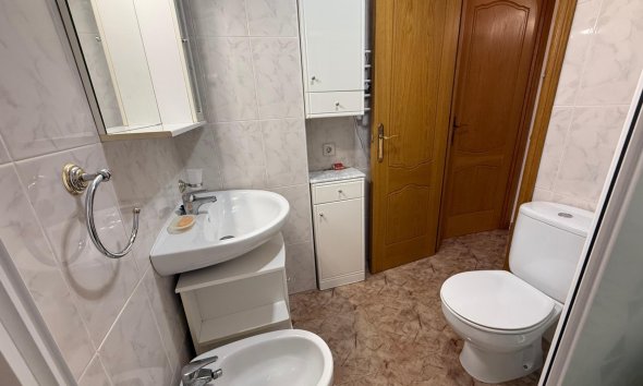 Resale - Apartment - Torrevieja - Estacion de autobuses