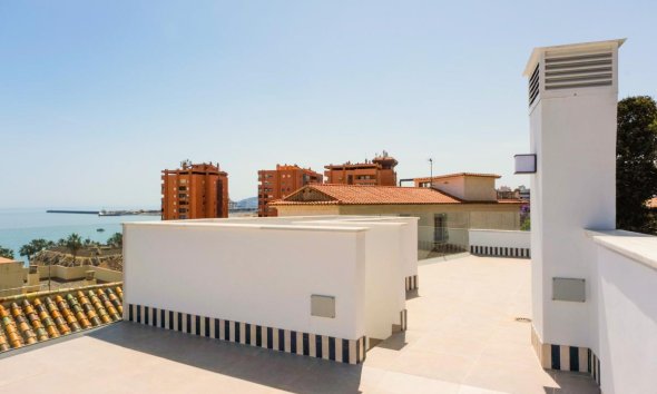 Obra nueva - Plantas bajas - Málaga