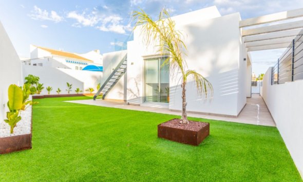 Obra nueva - Villa - Torrevieja