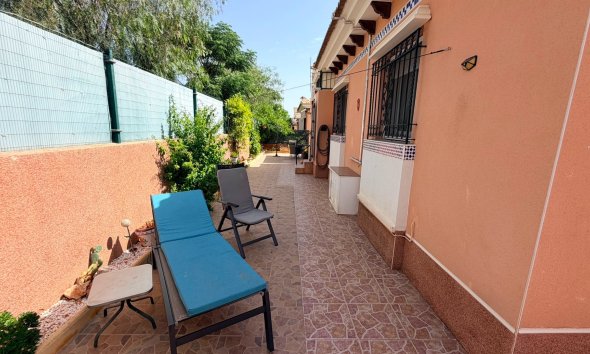 Reventa - Villa - Los Montesinos - La Herrada