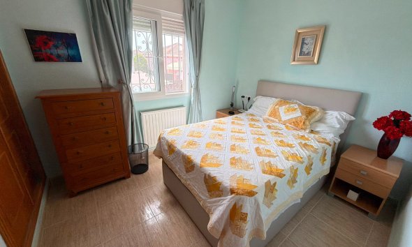 Reventa - Villa - Los Montesinos - La Herrada