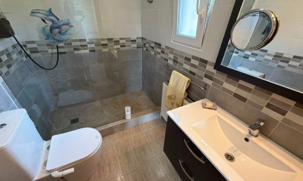 Reventa - Villa - Los Montesinos - La Herrada