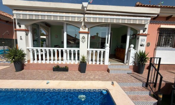 Reventa - Villa - Los Montesinos - La Herrada