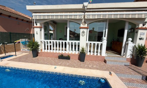Reventa - Villa - Los Montesinos - La Herrada