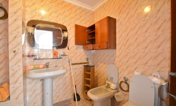 Resale - Terraced house / Townhouse - Torrevieja - El limonar